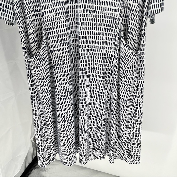 Habitat Clothes To Live In Travel Dress Size XXL Vneck Patterned Pockets Comfort - Picture 3 of 11